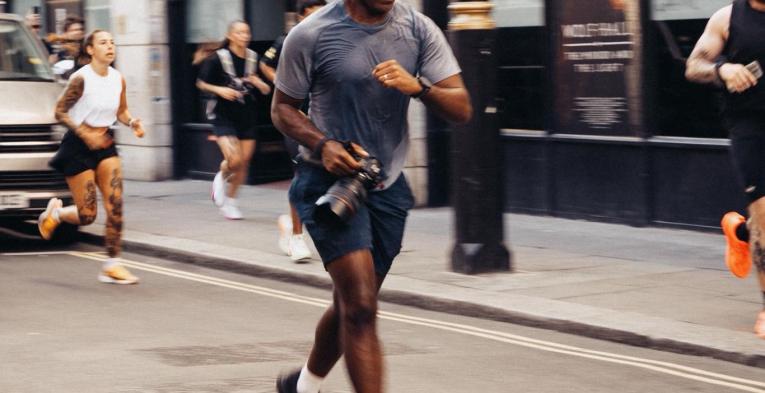 Simon Roberts the running photographer