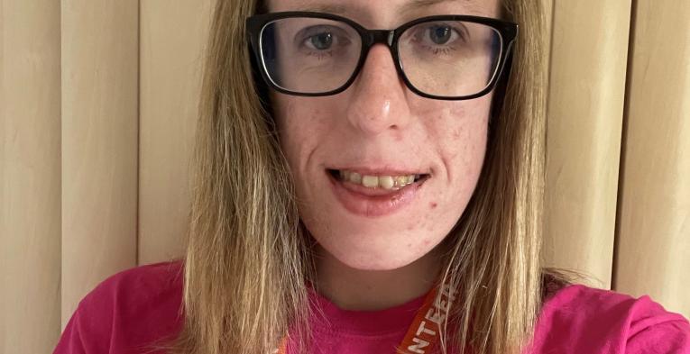 Sophie ready for a volunteer shift with Rainbow Trust