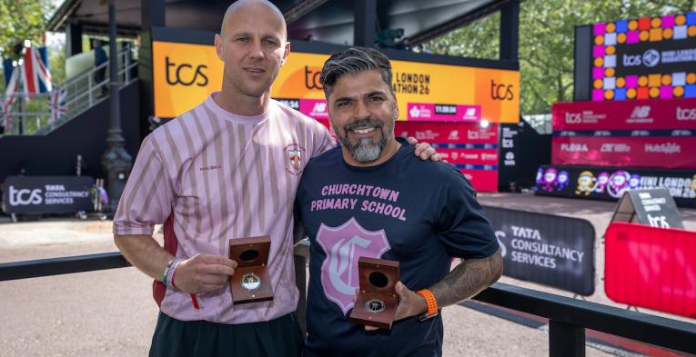 David Stancombe and Sergio Aguiar with Spirit of the London Marathon award