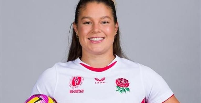 Jess Breach portrait 