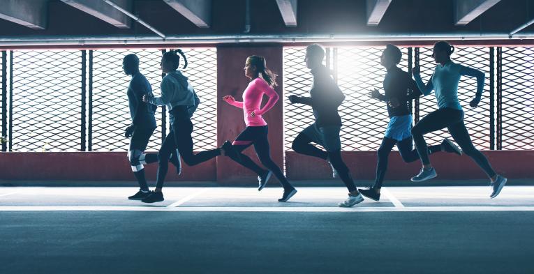 Runners in an urban environment 