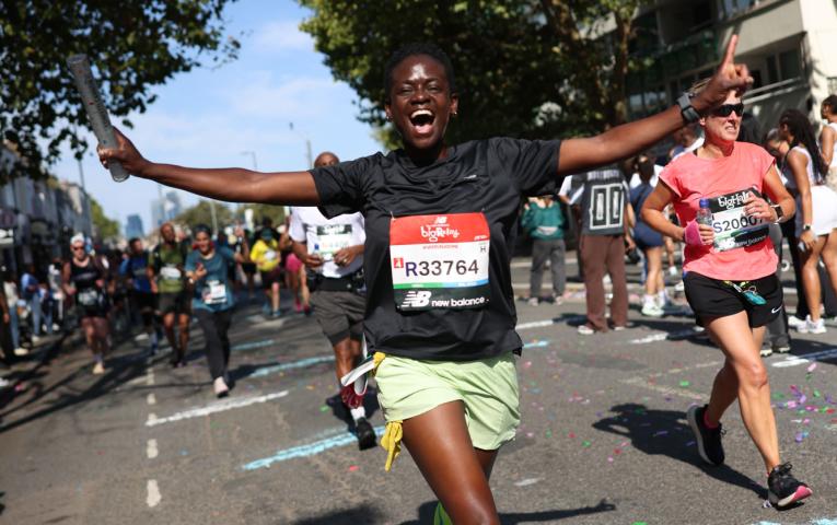 Bgi Relay runner reacts to the camera 