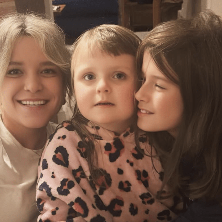 Runner Jess with her nieces Summer and Rubes