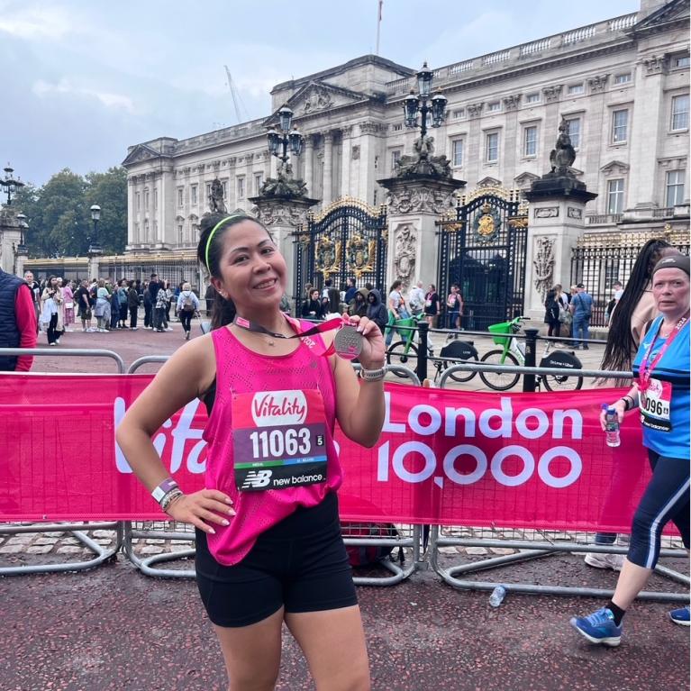 Katy Sit outside Buckingham Palace