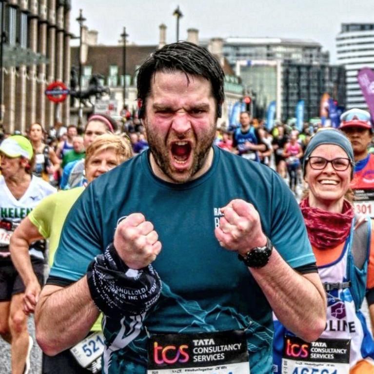 James Dunn running the TCS London Marathon