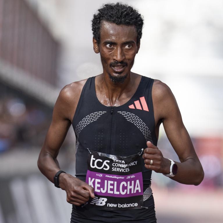 Yomif Kejelcha at the 2026 TCS London Marathon finish 