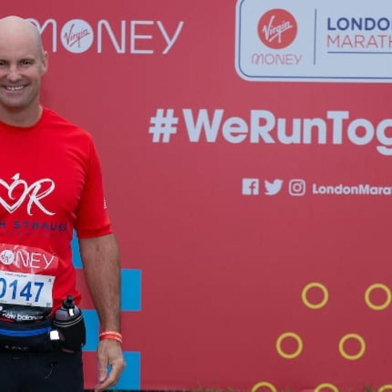 Andrew Strauss ahead of starting the 2021 TCS London Marathon