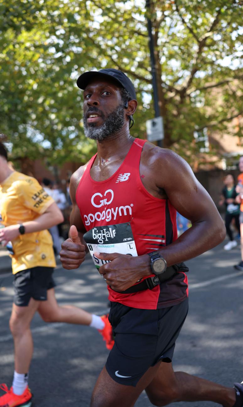 A runner who is supporting GoodGym
