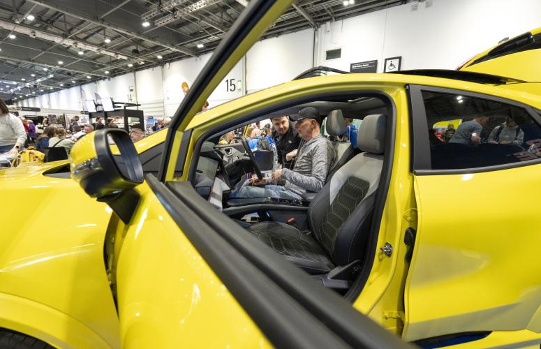Running Show attendees sit in the driving seat at the TCS London Marathon Running Show
