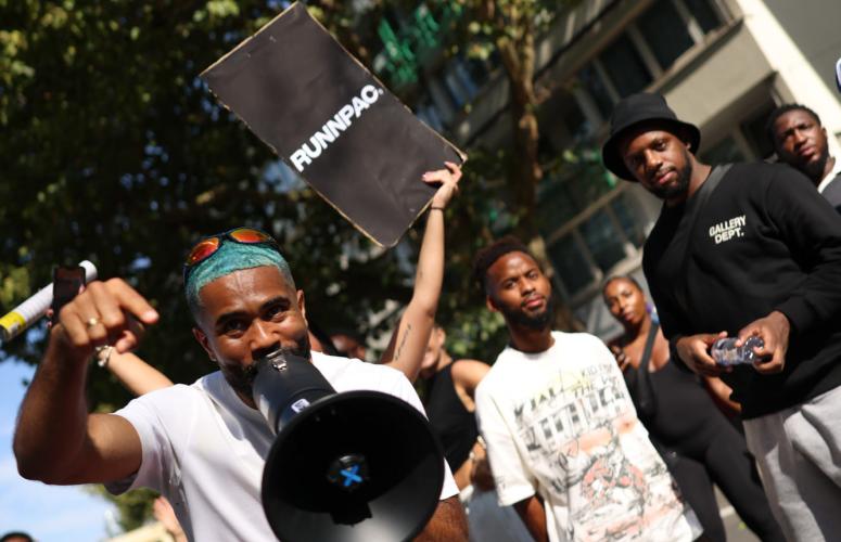 Run crews cheering on runners