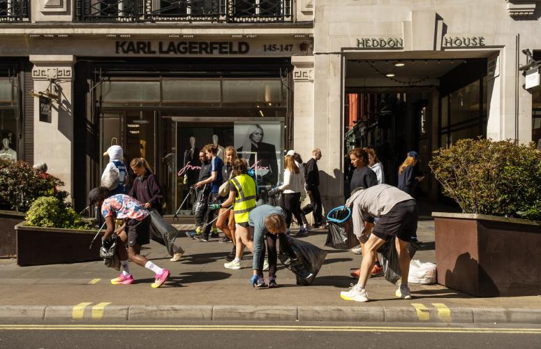 Ploggers in Central London