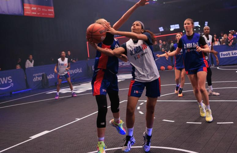Jr. NBA players take over NBA house