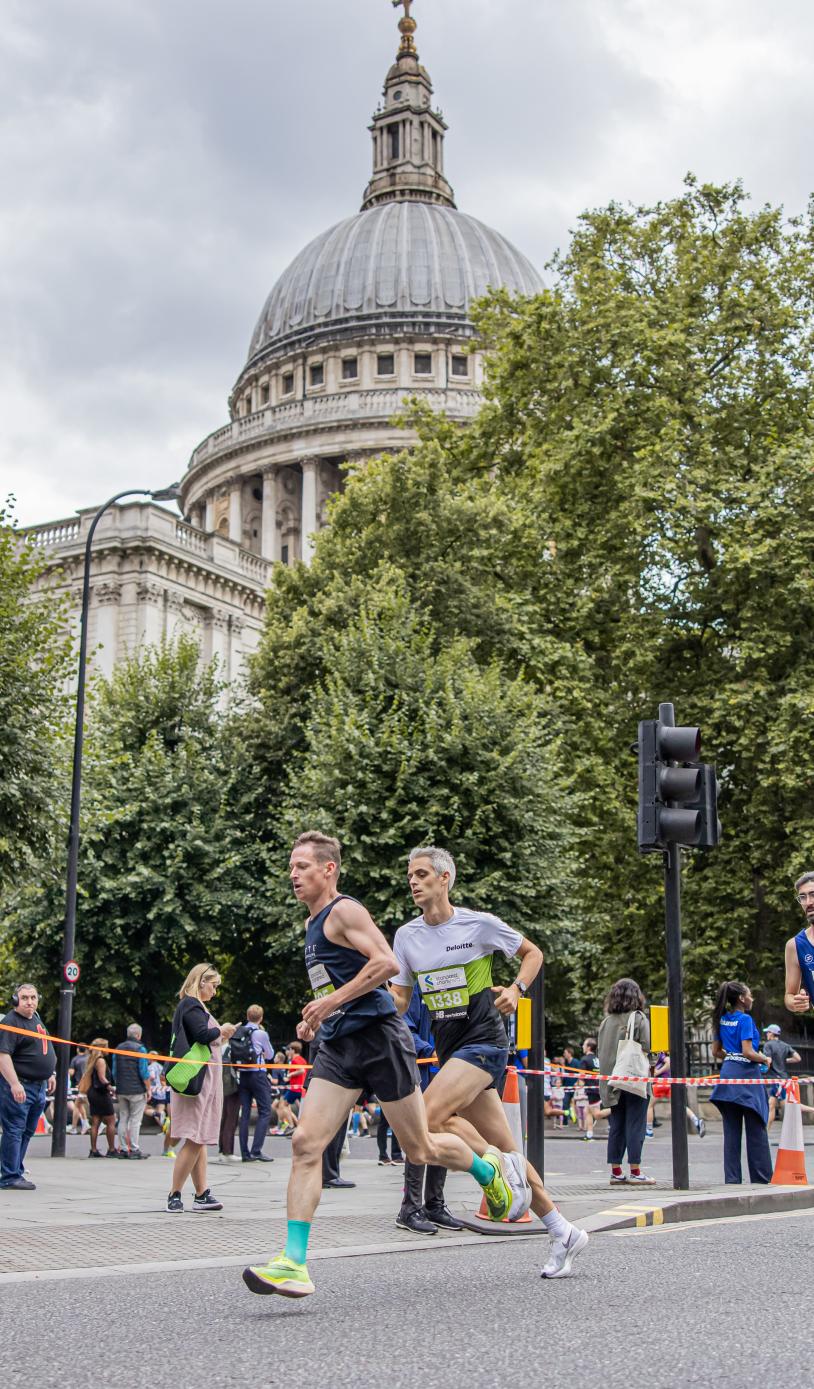 Great City Race pass St. Paul's Cathedral 