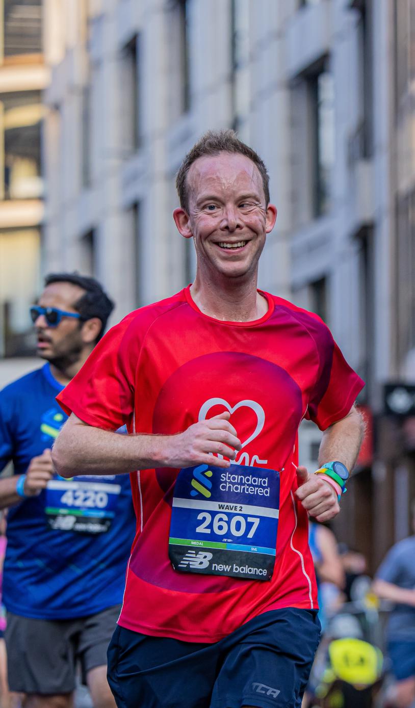 Runner wearing a British Heart Foundation top 